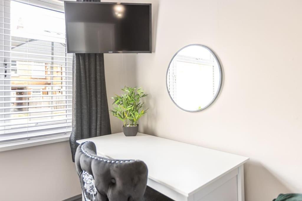 Rugby Coach House, Central Location, 5 Star Rating Buitenkant foto