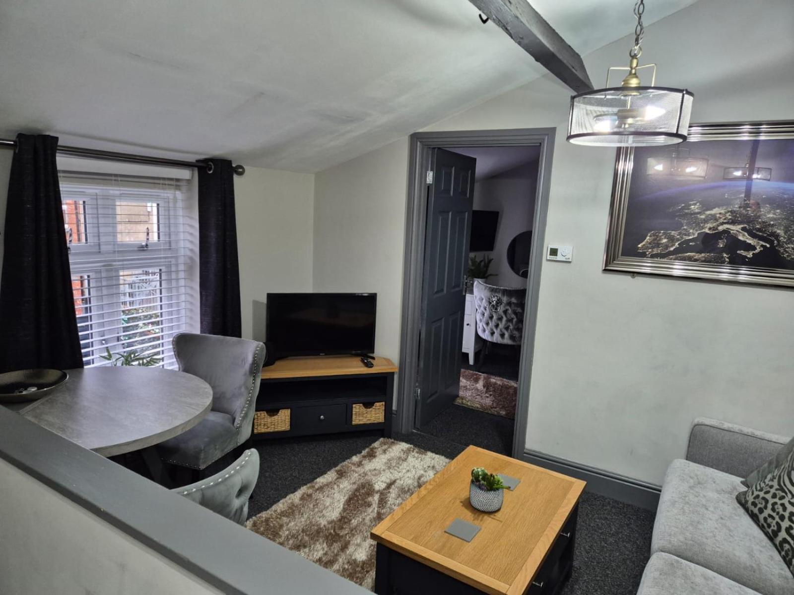 Rugby Coach House, Central Location, 5 Star Rating Buitenkant foto